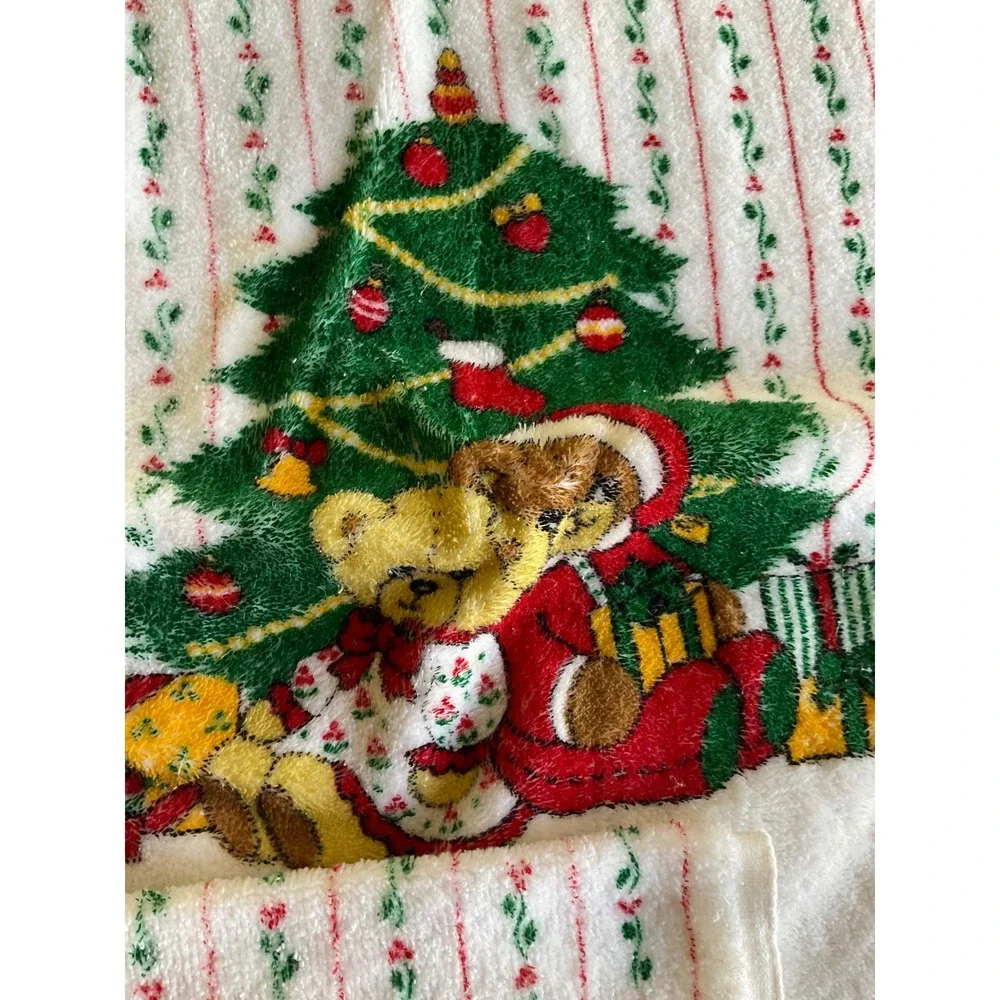 Vintage Christmas Hand Towels Set of 2 Teddy Bears Christmas Tree Holiday Decor